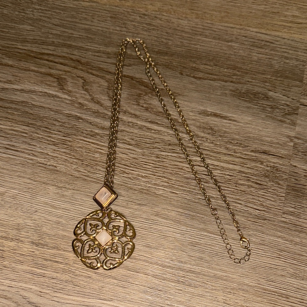 LOWEST PRICE! Francesca’s gold & pink statement necklace
